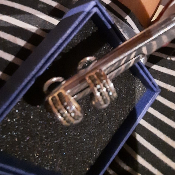 AUTHENTIC MARCASITE STERLING SILVER Grey pearls NON PIERCED CLIP ON EARRINGS - Picture 3 of 5